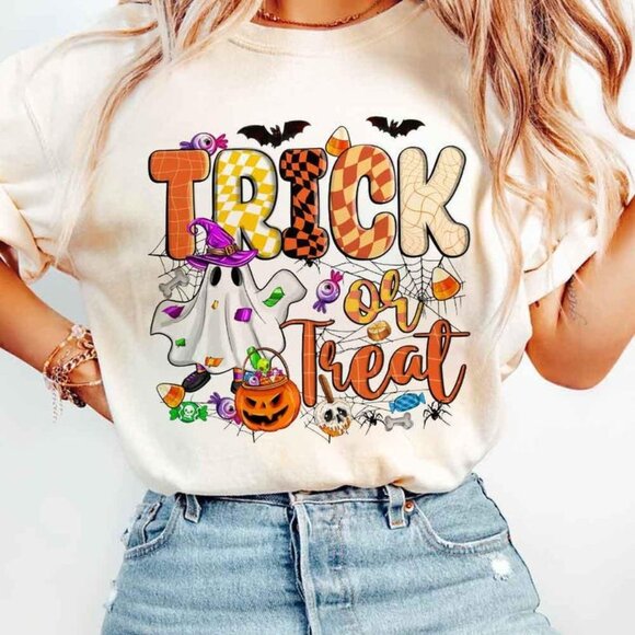 Trick or Treat, Hallween Ghost, Spooky Season Tee - Picture 1 of 4